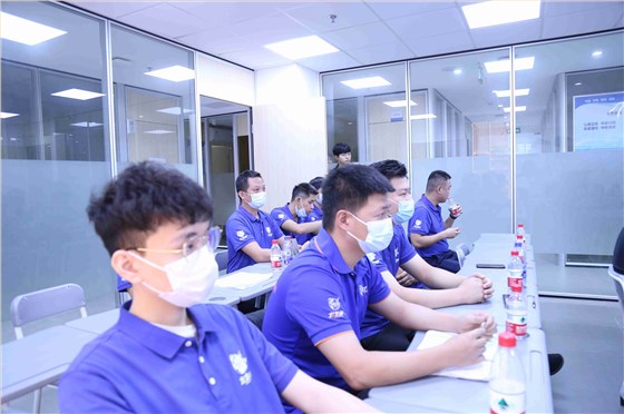 左右手商學(xué)院培訓(xùn)學(xué)員 左右手商學(xué)院培訓(xùn)學(xué)員