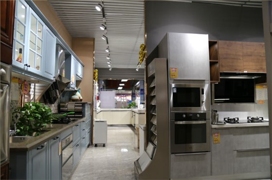 家具在網(wǎng)上買好還是實(shí)體店買好？