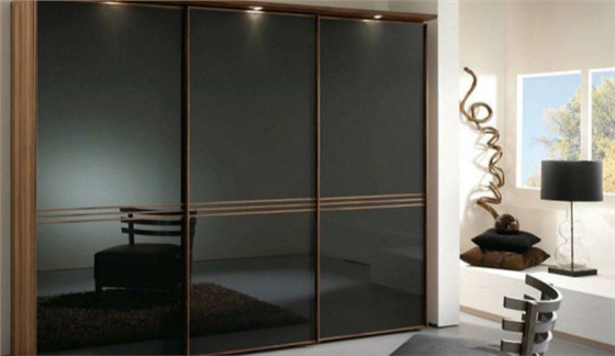 181平開(kāi)門(mén)衣柜鏡子安裝方法分那幾步，正確的注意事項(xiàng)是什么？