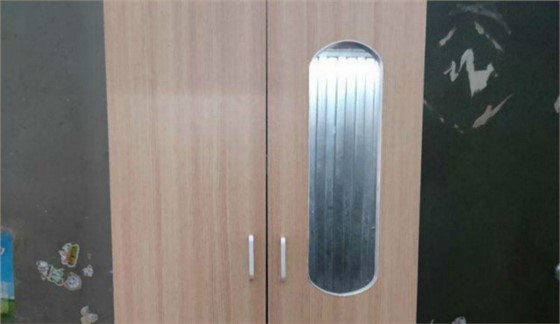 182平開(kāi)門(mén)衣柜鏡子安裝方法分那幾步，正確的注意事項(xiàng)是什么？