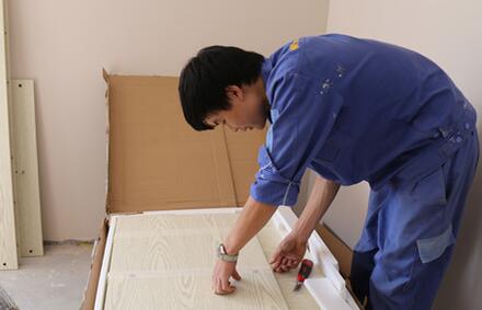 整體衣柜安裝小竅門，讓你分分鐘解決整體衣柜安裝問題