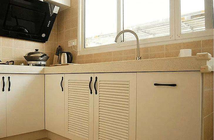 實(shí)用和性價(jià)比的選擇，磚砌櫥柜拉籃安裝怎么進(jìn)行？