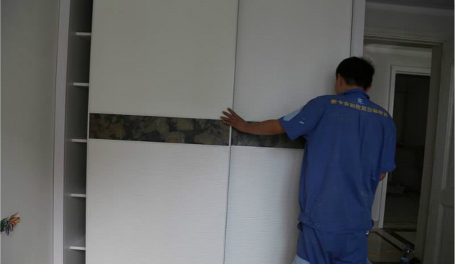 衣柜安裝公司哪個(gè)好，衣柜安裝公司現(xiàn)在的情況