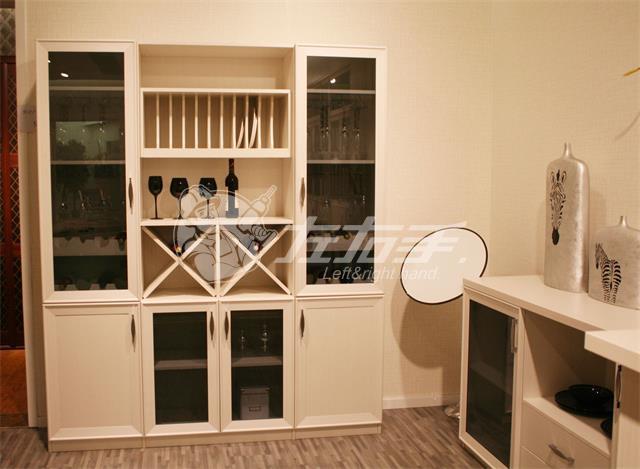 成品家具和定制家具哪個好？