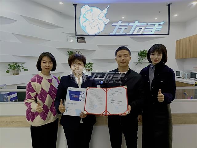 全國(guó)都在冰天雪地大降溫，唯獨(dú)此處熱火朝天！