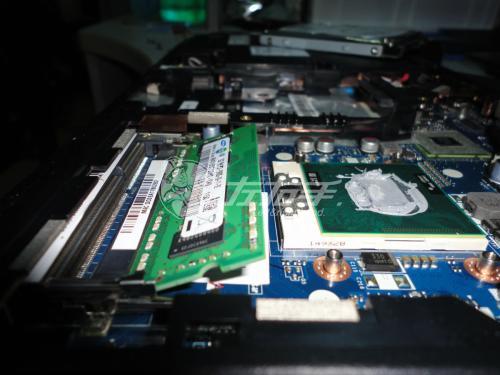 小白如何給電腦加裝內(nèi)存條？注意事項