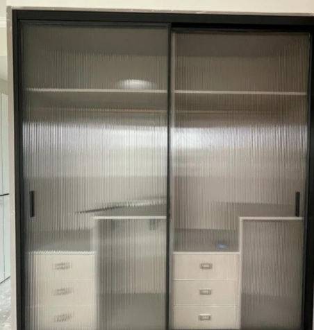 玻璃推拉門價(jià)格，浴室玻璃推拉門的區(qū)別有哪些？