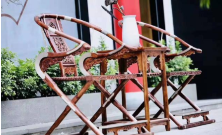 簡約新古典家具風格：仿古家具和傳統(tǒng)風格家具區(qū)別