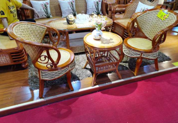 電動(dòng)窗簾軌道安裝，懶到窗簾也要電動(dòng)且自動(dòng)？