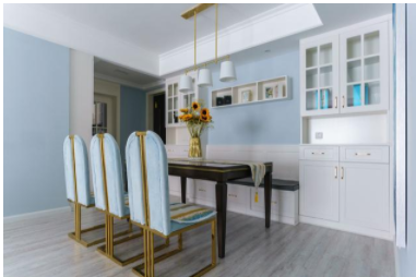 玄關(guān)的設(shè)計：沒有獨立玄關(guān)的三居室，一個多功能卡座加收納柜的設(shè)計