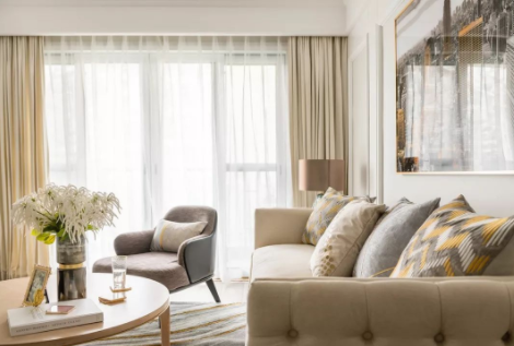 室內(nèi)精裝修設(shè)計，家里裝修用什么窗簾最好看？