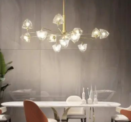 室內(nèi)客廳吊燈：客廳吊燈一定要裝嗎？用其他燈具裝飾頂部也能美觀