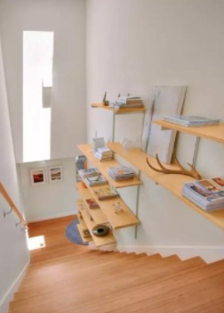 木樓梯扶手模型：家里樓梯扶手，裝實木還是不銹鋼？