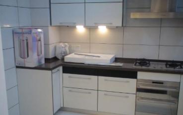 廚衛(wèi)裝修翻新：廚衛(wèi)改造有什么注意事項(xiàng)？廚衛(wèi)翻新技巧讓你事半功倍