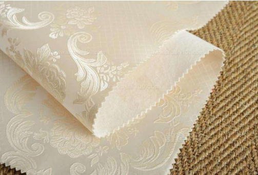 室內(nèi)新型裝飾材料：墻紙和墻布有什么區(qū)別？用墻布好還是墻紙好