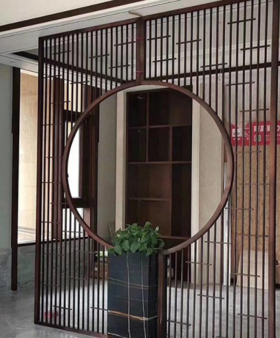 成都不銹鋼屏風(fēng)，鋁屏風(fēng)與鋼屏風(fēng)的區(qū)別在哪？