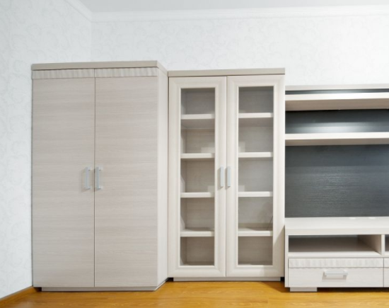 環(huán)保乳膠漆價格：定制衣柜乳膠漆順序？定制衣柜如何選購？