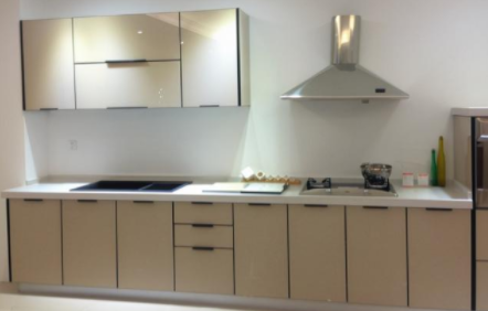 小廚房裝修設(shè)計(jì)：為何裝修廚房時(shí)很多人櫥柜選擇使用瓷磚櫥柜？