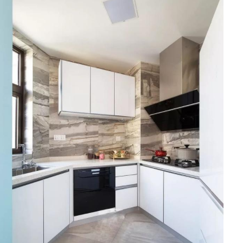 整體櫥柜臺面價(jià)格：整體櫥柜的設(shè)計(jì)方案，櫥柜什么材質(zhì)好？