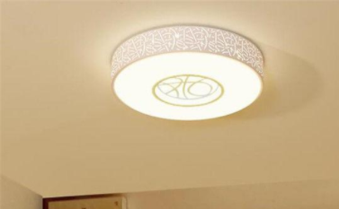 【陽臺裝修效果圖片】陽臺吸頂燈如何選購？陽臺燈如何搭配裝修風(fēng)格？