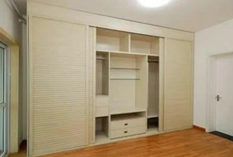 時尚家居裝修設(shè)計：家居裝修時怎樣選擇柜體板材?