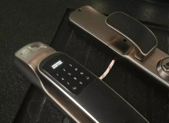 【指紋智能鎖加盟】為何全自動(dòng)智能鎖的售后維修率更高？