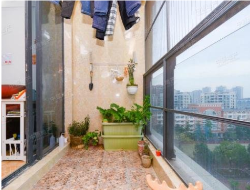 【臥室節(jié)能燈具】陽臺燈具安裝的注意事項是什么？