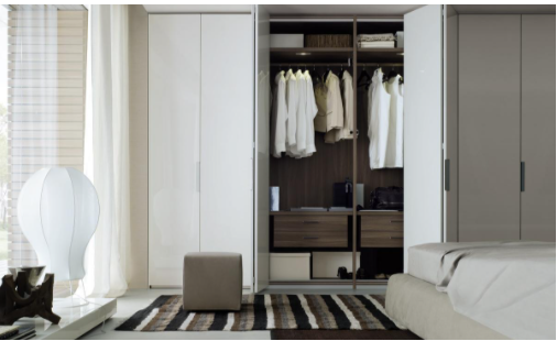 上海衣柜定制：全屋定制衣柜得價格是多少？