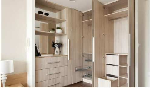 【臨沂高密度板價格】高密度板衣柜怎么樣，高密度板衣柜的優(yōu)缺點有哪些？