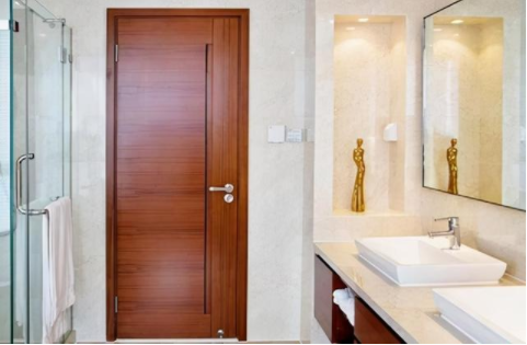 【浴室推拉門】浴室門是鋁合金的好還是木門的好？